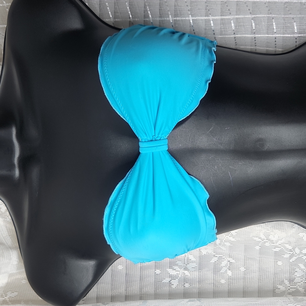 2/$25 or 3/$30 Victoria's Secret Bandeau Tie Back Bikini Top W/ Ruffles SzS